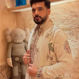 karan kundra net worth in rupees