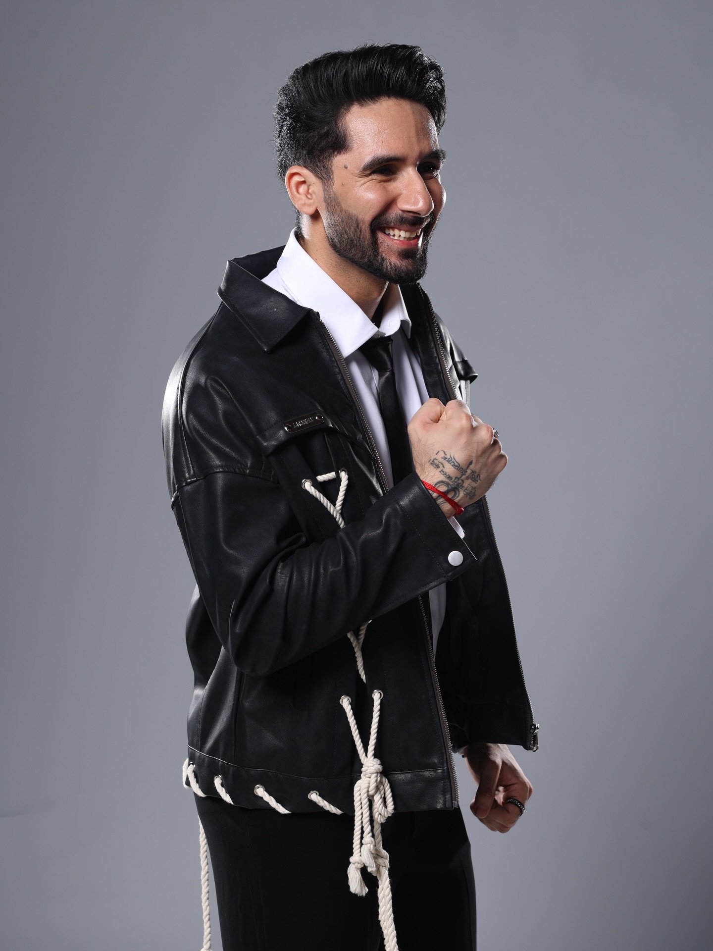 Siwet Tomar Net Worth