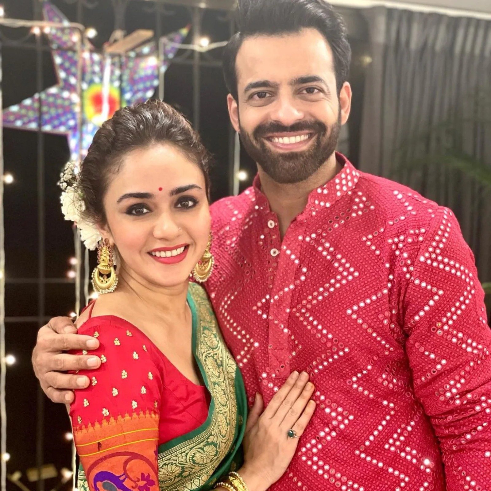 amruta khanvilkar husband
