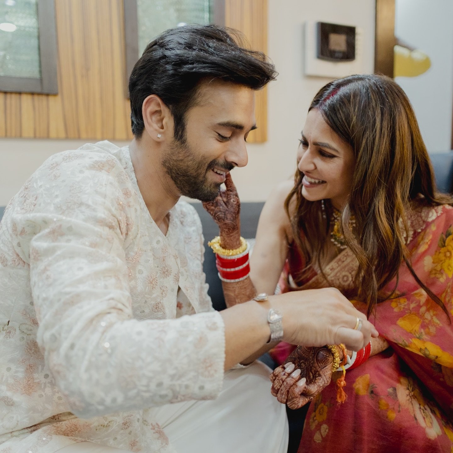 kriti kharbanda husband