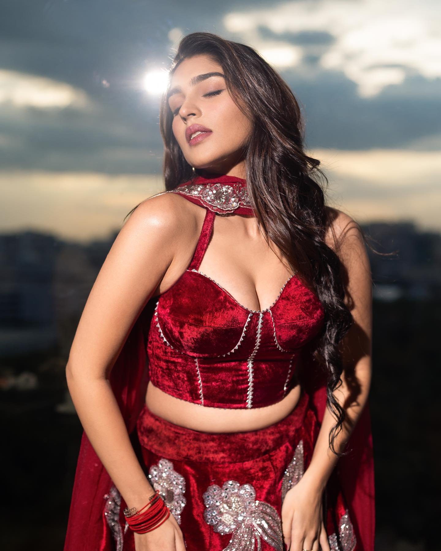 yukti thareja age